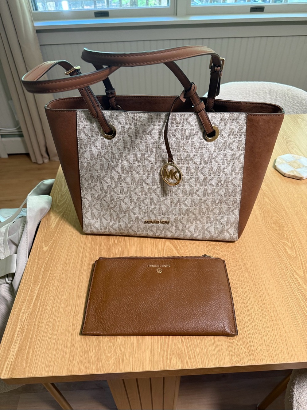 Michael Kors Tote and Wallet Set